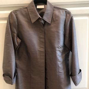 NEW Chico’s shantung blouse. Size “0”. (Small).